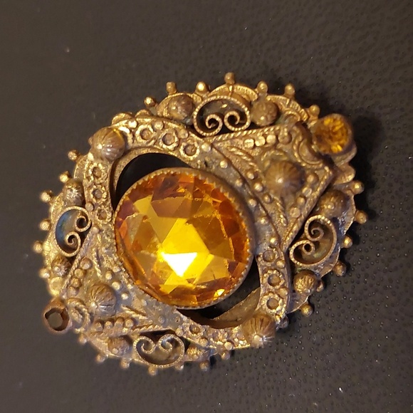 Antique Scrollwork Filigree Topaz Honey Faceted Glass Gold Brooch Pin - Picture 2 of 16